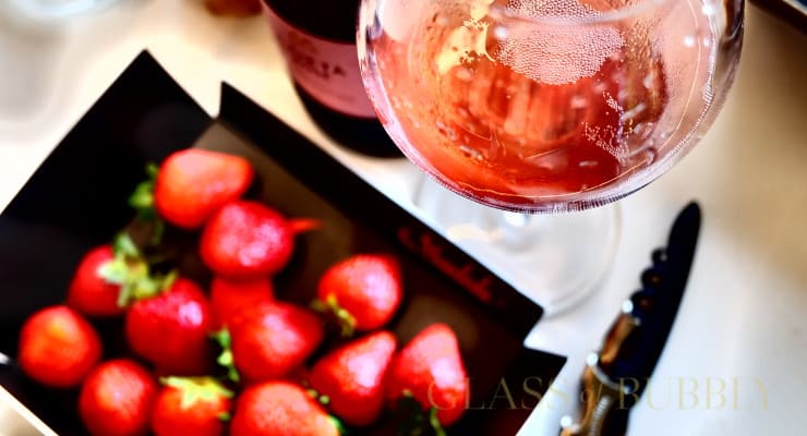 rose_cava_and_strawberries_lunch rose_cava_and_strawberries_lunch
